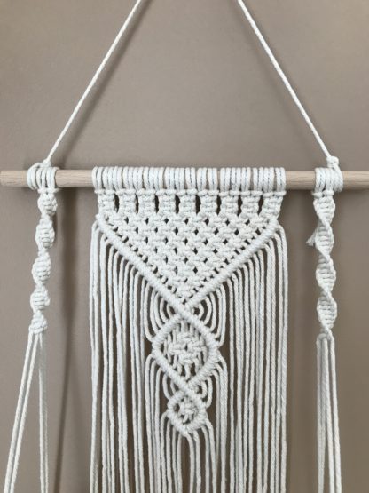 Tablette suspendue en macramé