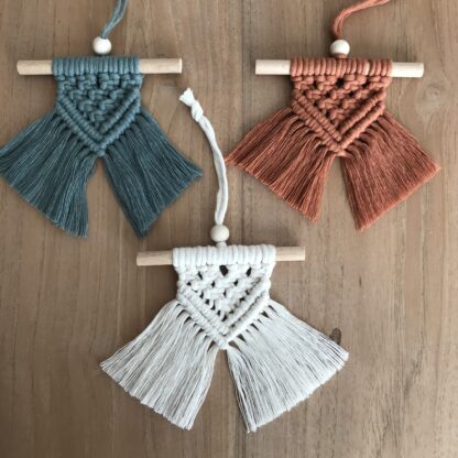 Mini tenture en macramé